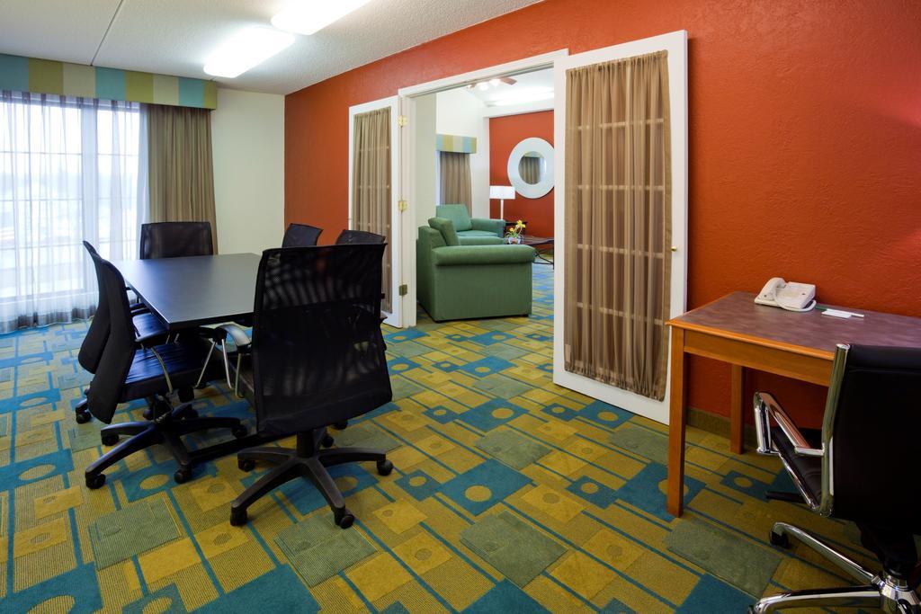 La Quinta Inn Chicago Oakbrook Terrace Ngoại thất bức ảnh