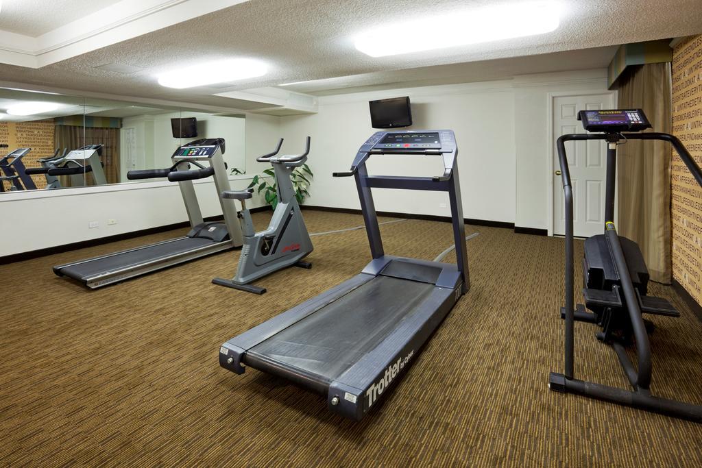 La Quinta Inn Chicago Oakbrook Terrace Ngoại thất bức ảnh