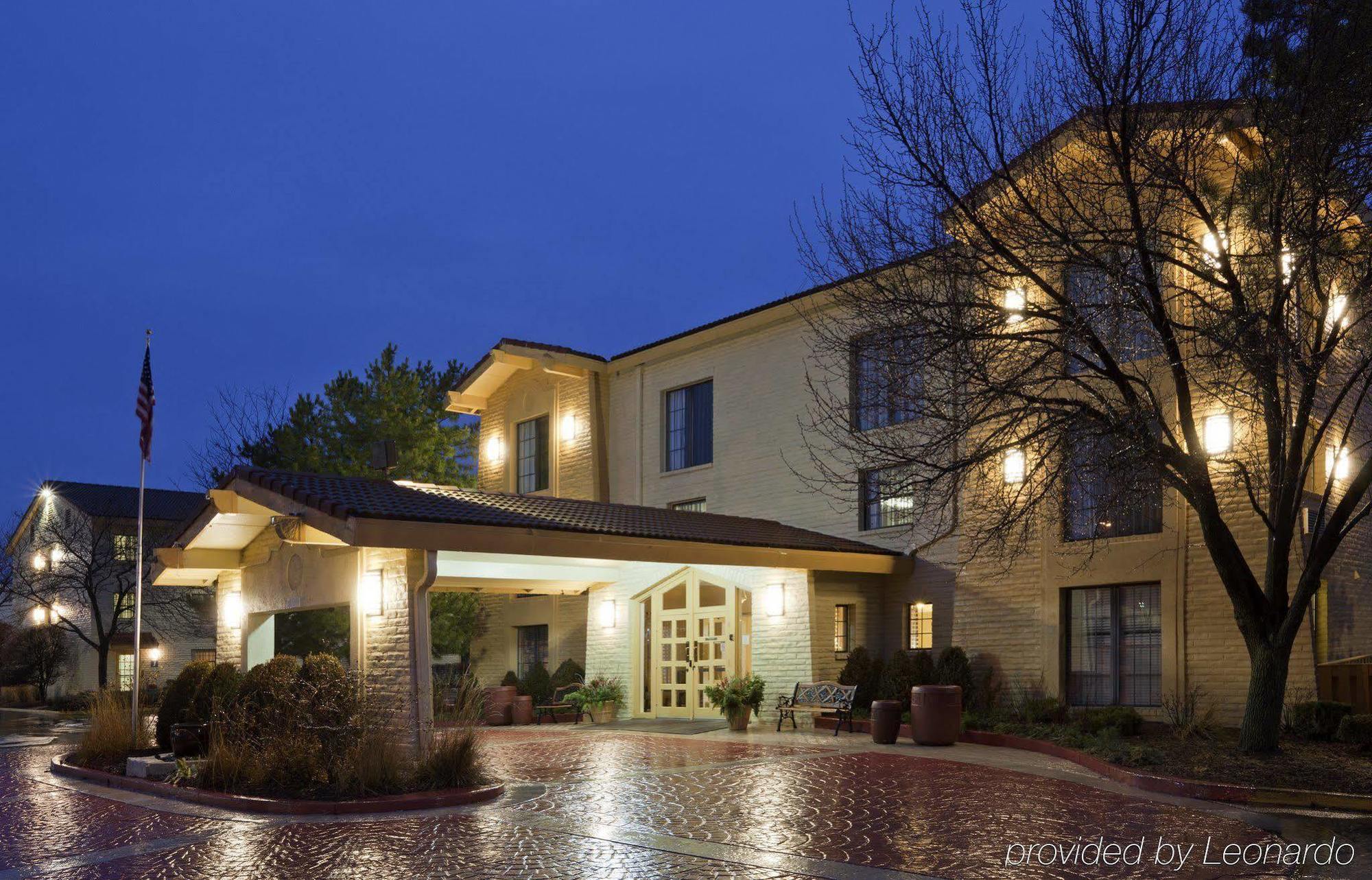 La Quinta Inn Chicago Oakbrook Terrace Ngoại thất bức ảnh