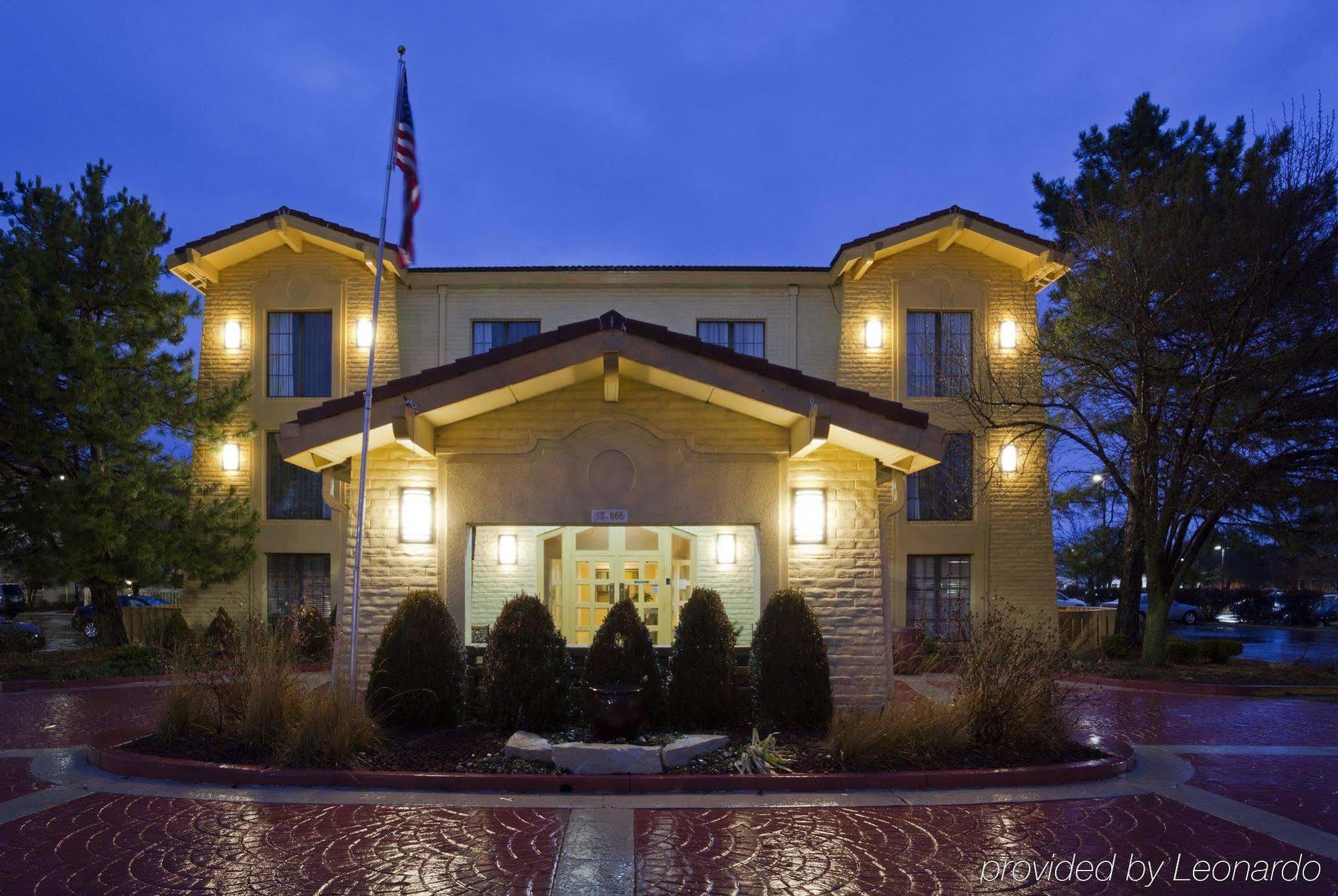 La Quinta Inn Chicago Oakbrook Terrace Ngoại thất bức ảnh